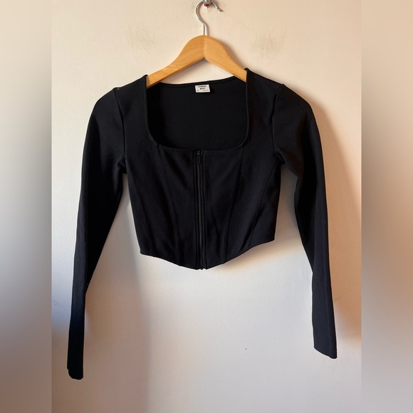 Aritzia Sunday Best Maverick Longsleeve Shirt - Picture 3 of 10